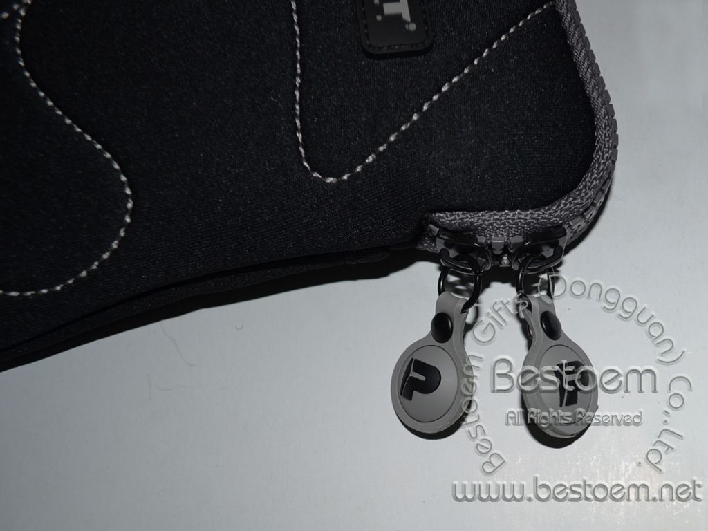 pouch for hard disk with rubber zipper puller
