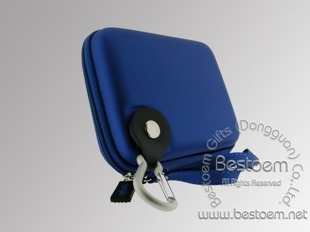 hdd carrying case back with detachable carabiner