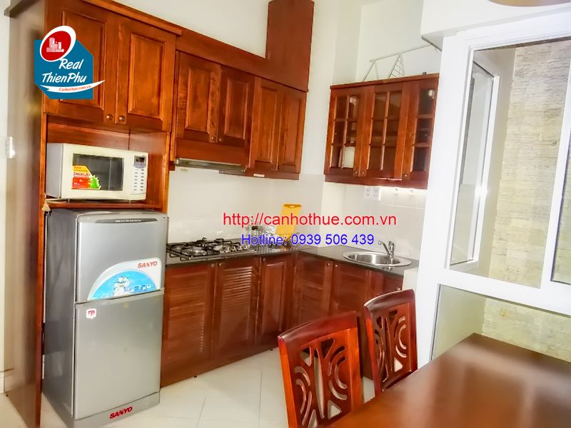 http://i1381.photobucket.com/albums/ah201/lethivn/0939506439-114-khong-gian-phong-bep-tai-can-ho-dich-vu-cho-thue-quan-3-duong-vo-van-tan-gan-cong-vien-tao-dan.jpg_zpsq9c847pw.jpg