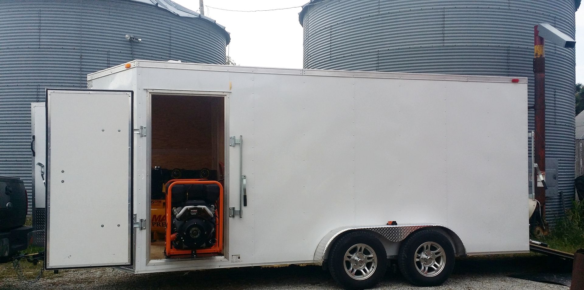 COMPLETE SPRAY FOAM TRAILER, SPRAY RIG, H30 WITH GENERATOR SLIDE, NEVER
