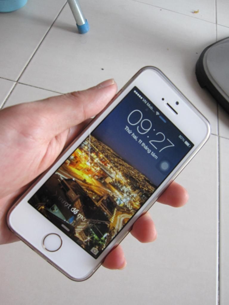 iPhone 5s World Gold 16GB New 99% - Còn bảo hành đến 5/2015 - 12tr3