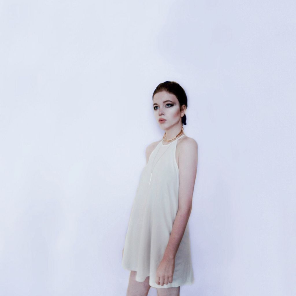 Mimi M - - Monolove | LOOKBOOK