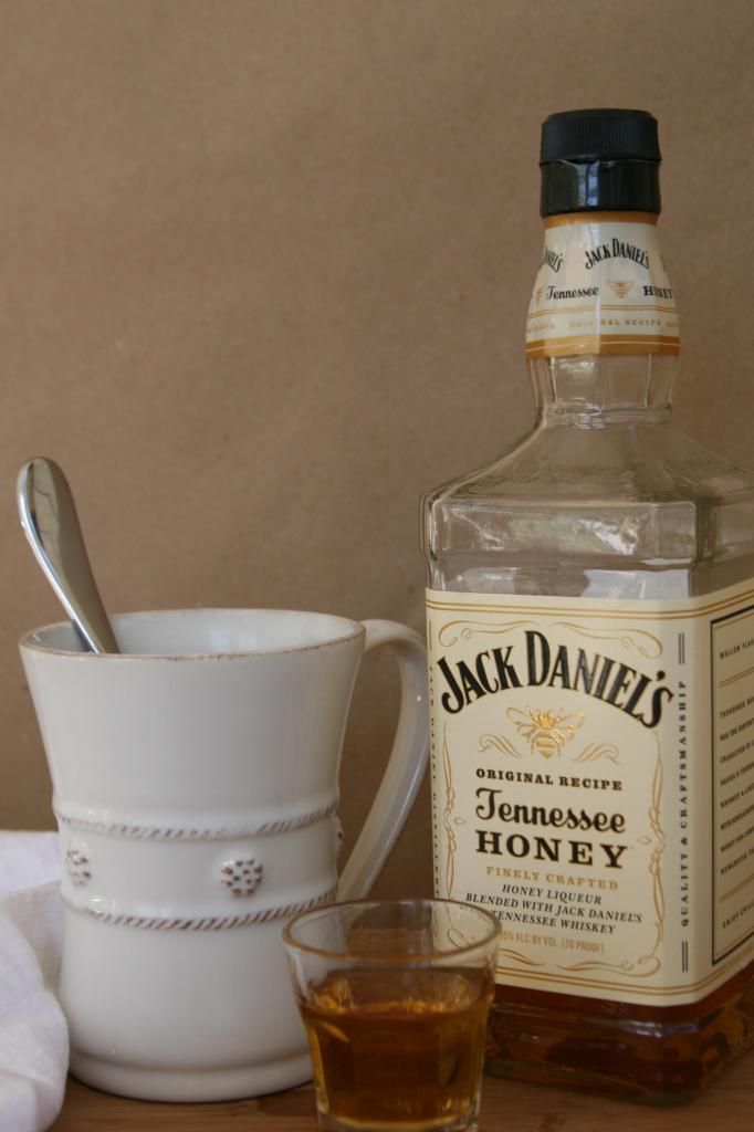Jack Daniels Tennessee Honey whiskey